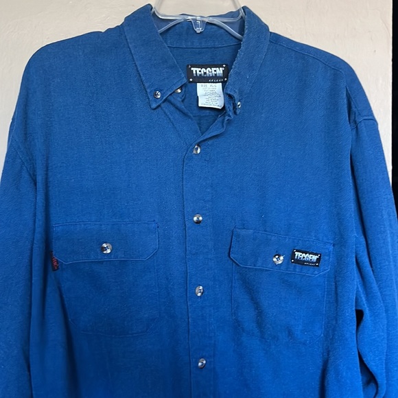 TecGen Select Men’s brushed twill long sleeve button down shirt color blue XL- L - Picture 13 of 17